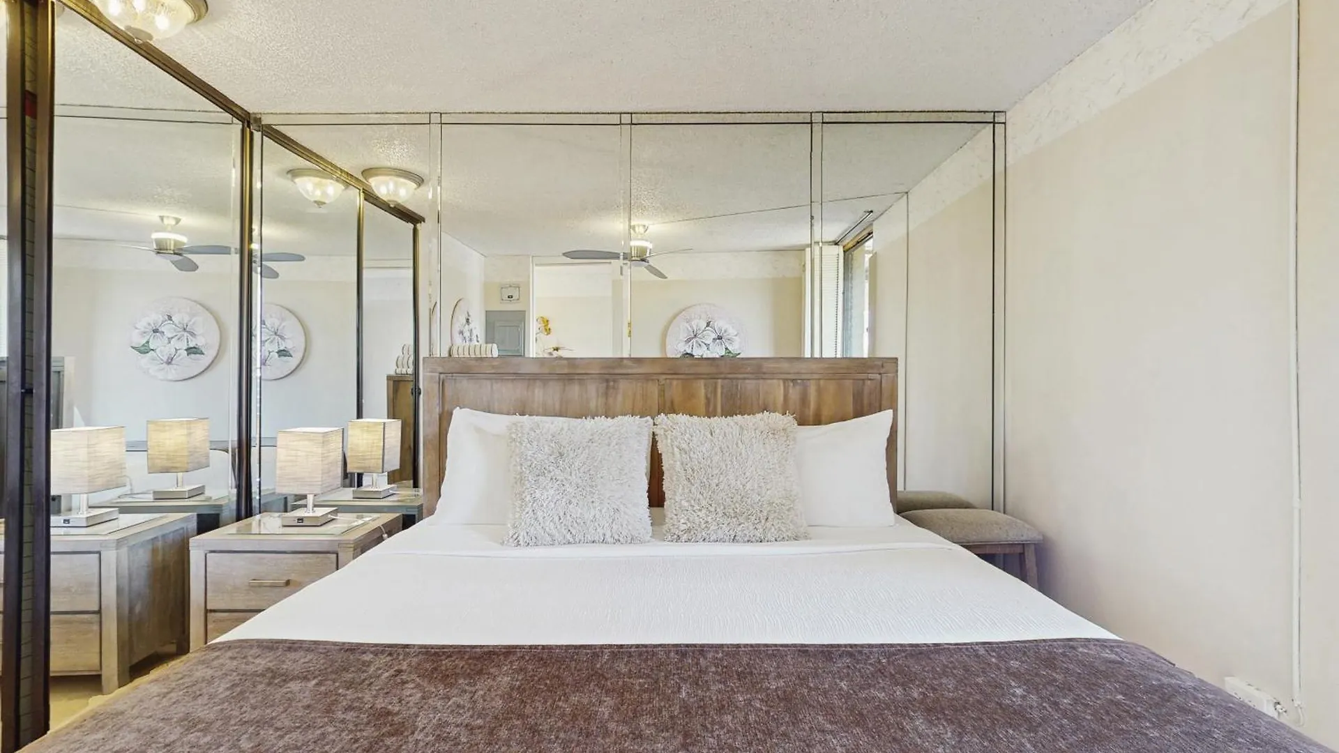 Апартаменты Paki Maui Penthouse 409 Кахана